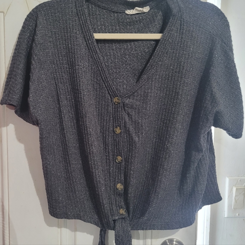 Gray tummy cut shirt